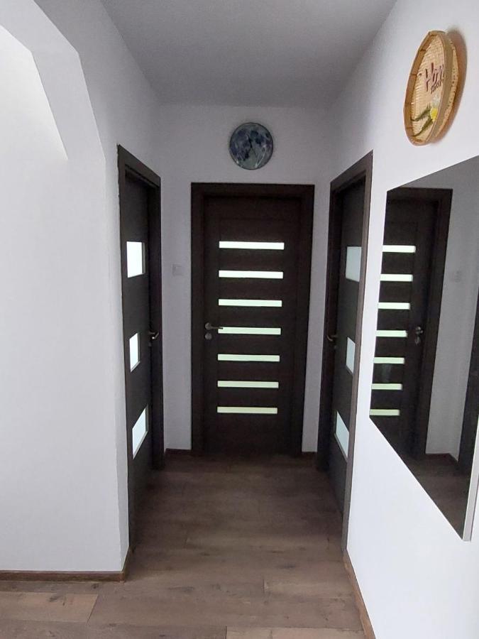 Apartament Dabe Hd Hunedoara Zewnętrze zdjęcie