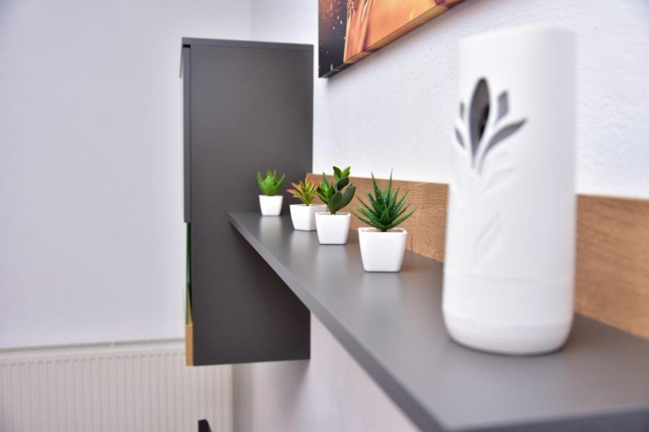 Apartament Dabe Hd Hunedoara Zewnętrze zdjęcie