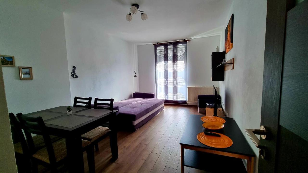 Apartament Dabe Hd Hunedoara Zewnętrze zdjęcie