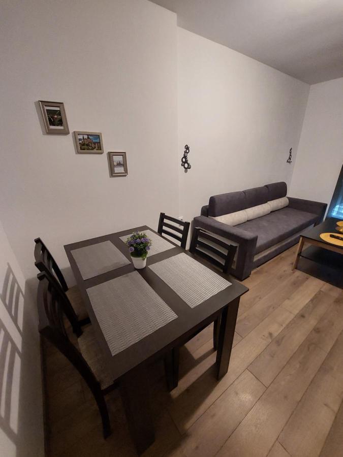Apartament Dabe Hd Hunedoara Zewnętrze zdjęcie